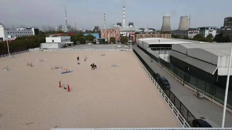 烊!骑骏马、过马年……来闵行解锁“骑”妙体验开元棋牌域见上海 悦享闵行都市马场新春不打(图5) 烊!骑骏马、过马年……来闵行解锁“骑”妙体验开元棋牌域见上海 悦享闵行都市马场新春不打(图5)